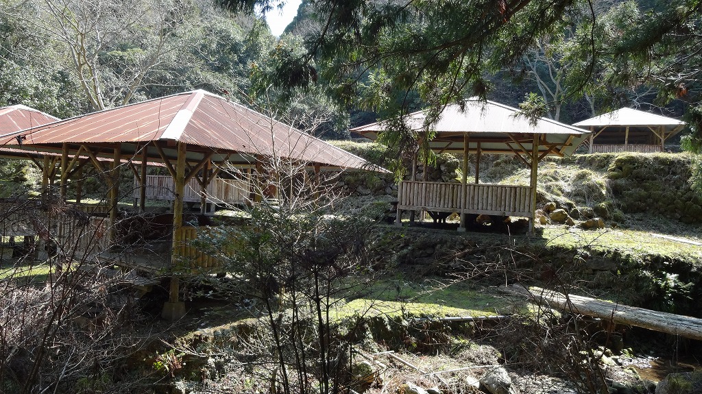 廃村　キャンプ場