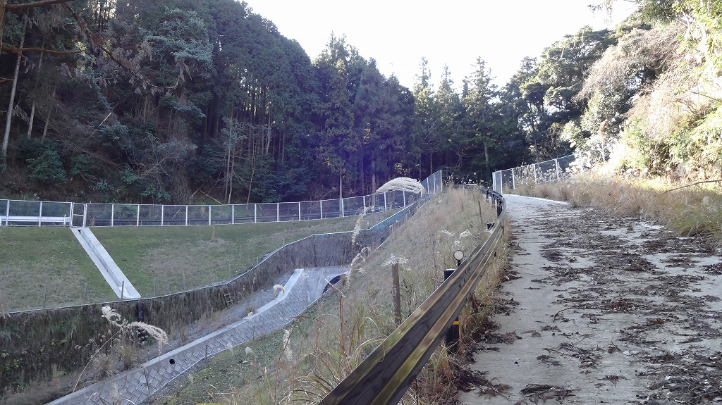 建設中の県道