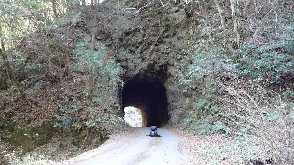 現道の隧道　上流側